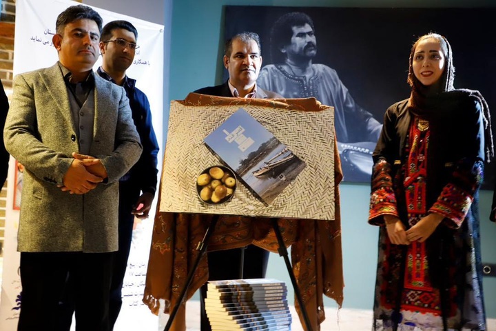 رمان «قصر قند»  در زاهدان رونمایی شد