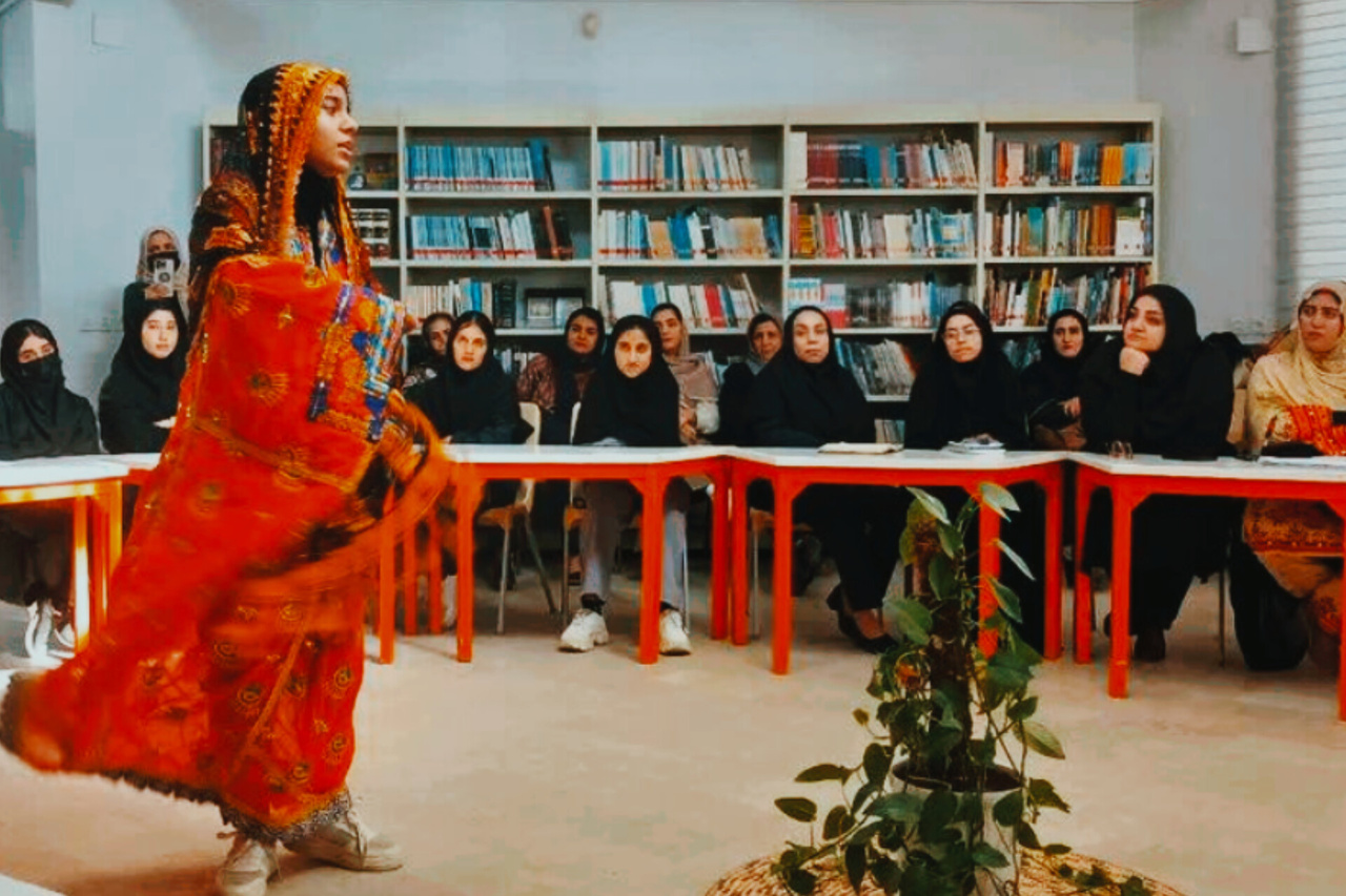 بالغ بر هزار نفر در هرمزگان آموزش تخصصی قصه‌گویی دیدند