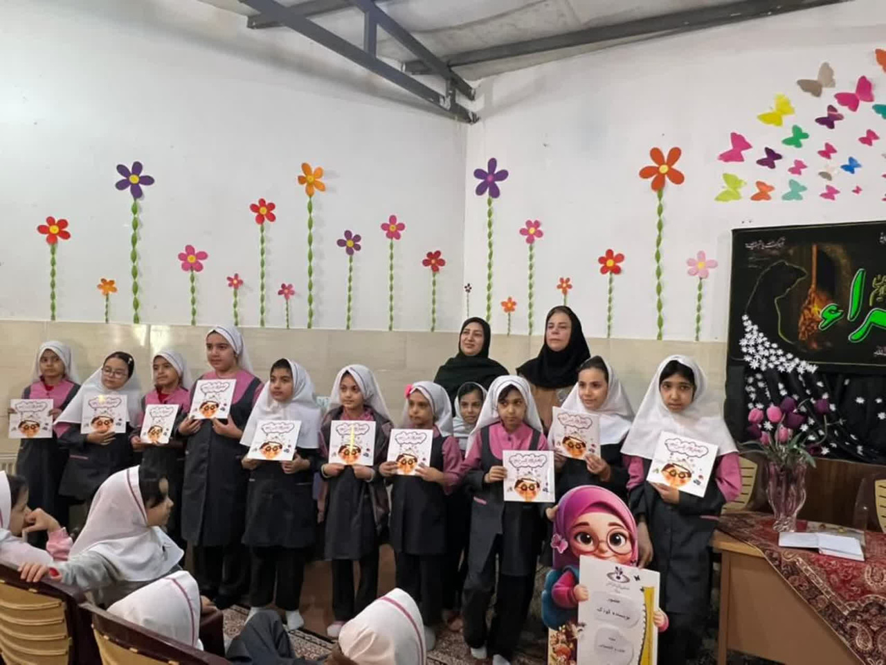 برپایی نمایشگاه کتاب در نماز جمعه بهاباد/ برگزاری حلقههای کتابخوانی در مساجد