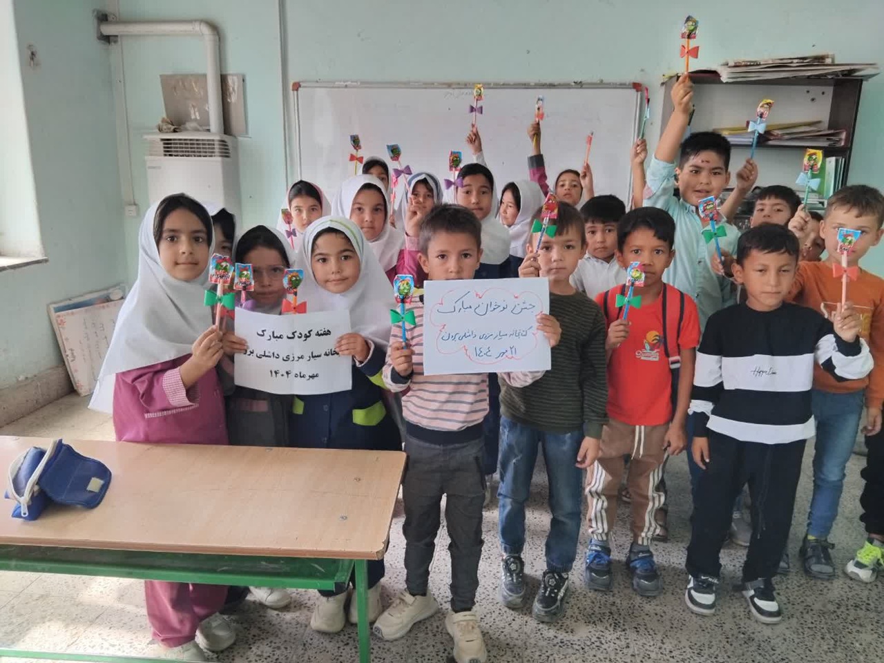 روایت بانوی کتابداری که با خودروی شخصی راهی روستاهای مرزی میشود