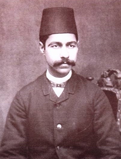 تاریخ‌نگار زمان خود