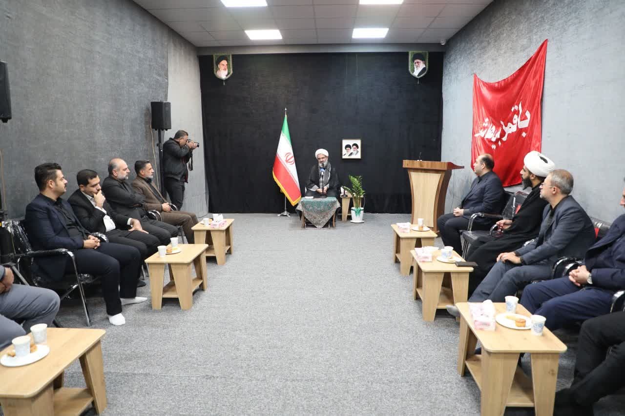 ترویج فرهنگ عاشورایی با حمایت از نویسندگان و هنرمندان بومی استان سمنان