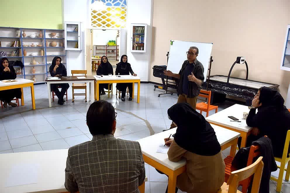 رازهای نوشتن خلاق در خرم‌آباد رمزگشایی شد