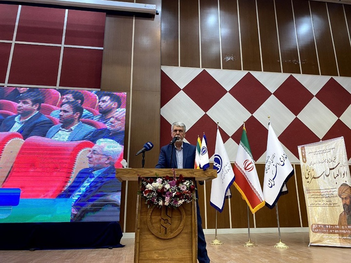 تاثیر ابوالعباس اسفراینی در توجه دربار غزنویان به شاهنامه