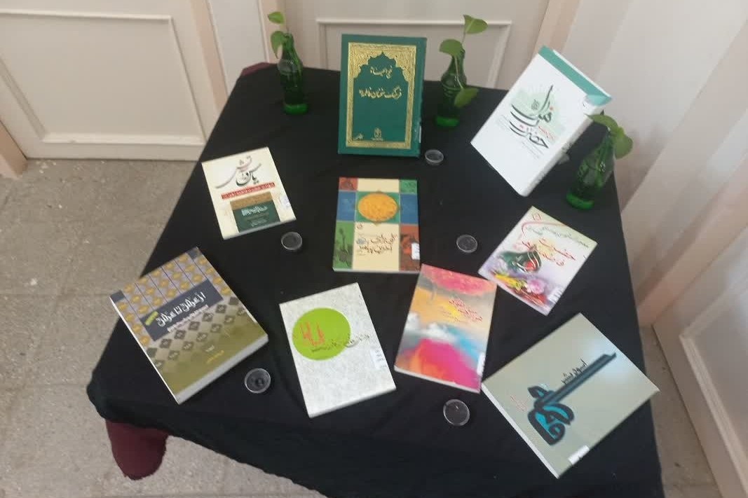 نواختن زنگ کتاب در فیض‌آباد/ برگزاری محفل ادبی چشمه در گلمکان