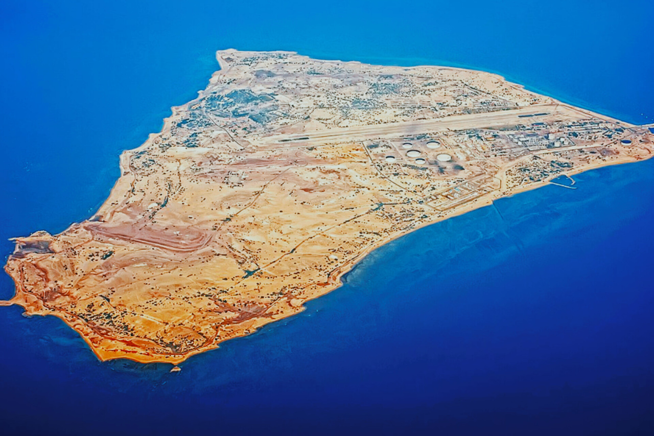 کتابخانه سیری و تنب بزرگ با ۴ هزار جلد کتاب آغاز به کار میکند