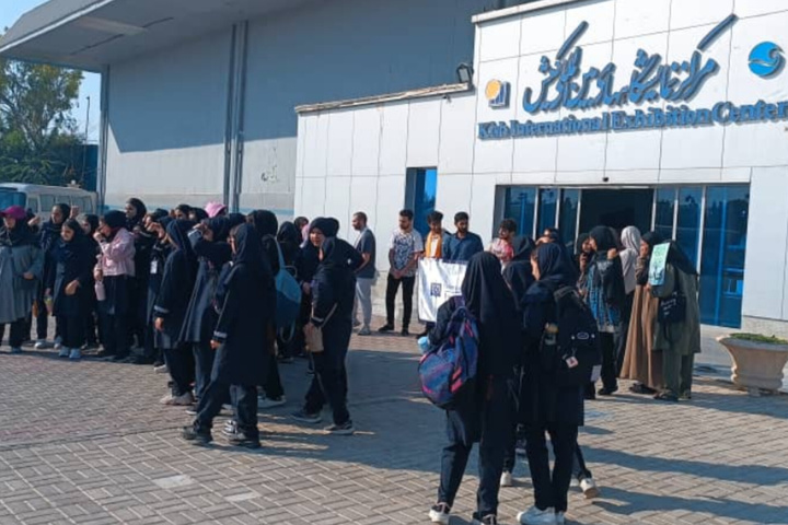 کتاب «قصه‌های جزیره» در کیش رونمایی شد