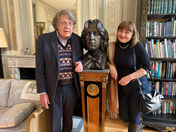 مجسمه اسکار وایلد در پاریس رونمایی شد