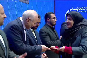 درخشش خبرنگار ایبنا در دومین جشنواره رسانه‌ای بهارستان