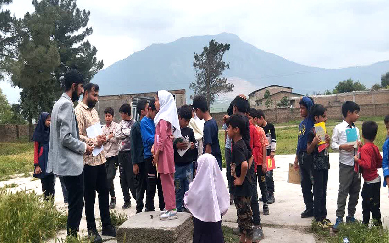روایتی از بچههای روستاهای محرومی که کتاب غیردرسی نخوانده بودند/ کتابخانه سیاری که شوق خواندن آفرید