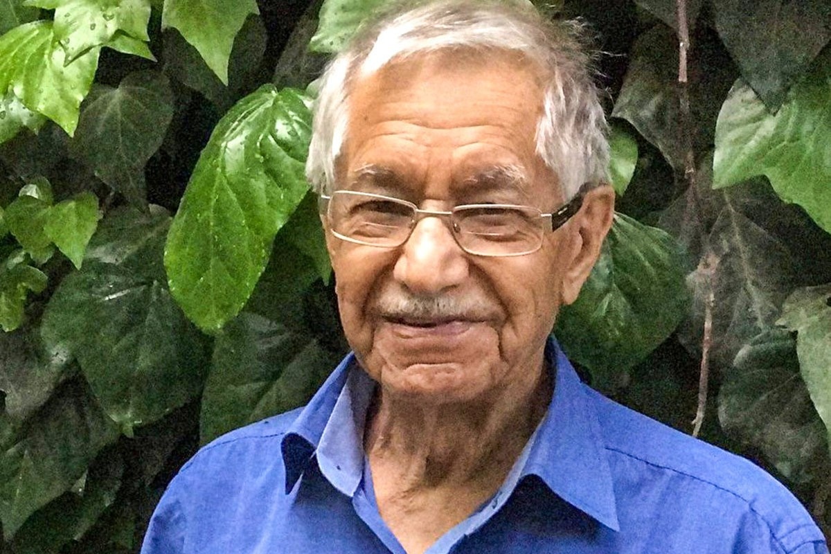 نگاهی به زندگی تقی وحیدیان کامیار نگاهی به زندگی تقی وحیدیان کامیار