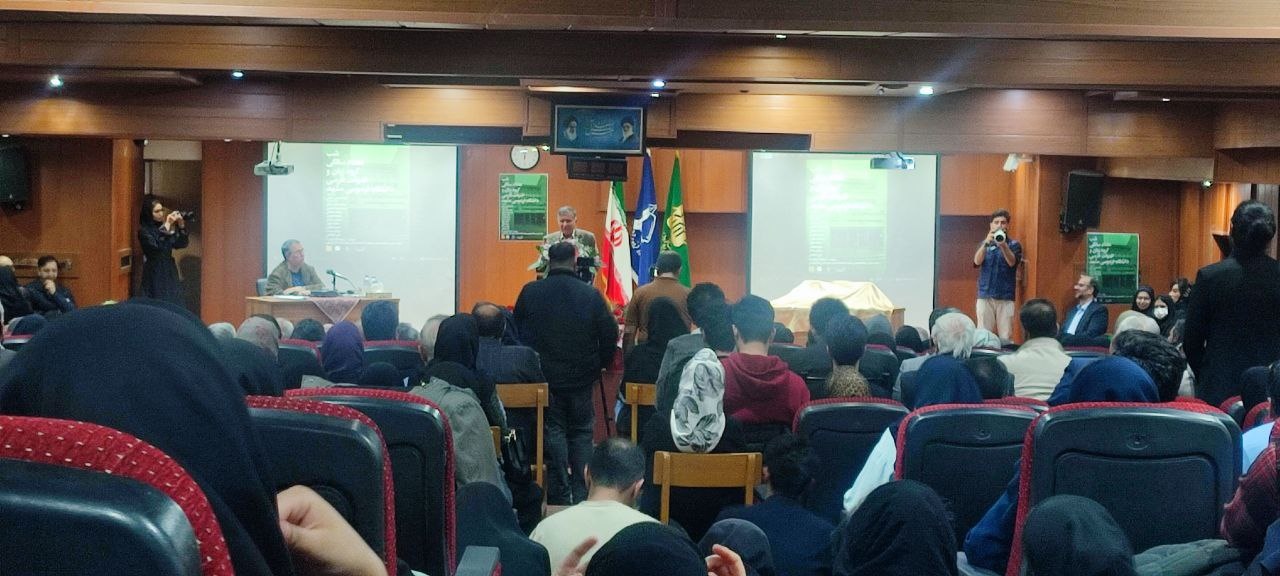 نگاه دانشکده ادبیات دانشگاه مشهد جهانی است/ مرور خاطرات اساتید گروه ادبیات