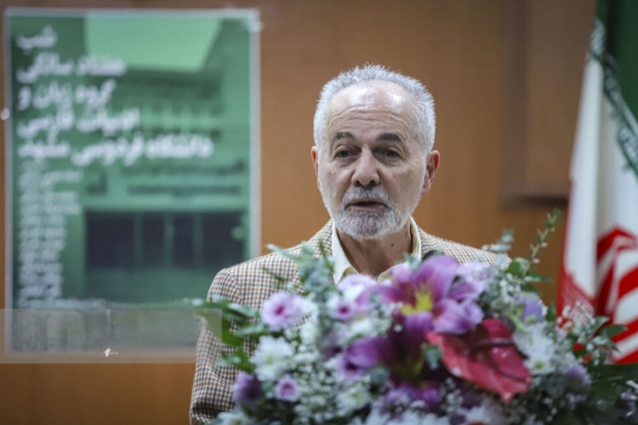 نگاه دانشکده ادبیات دانشگاه مشهد جهانی است/ مرور خاطرات اساتید گروه ادبیات