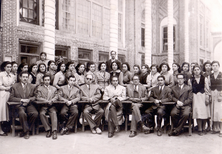 ژاله آموزگار در دبیرستان ایراندخت