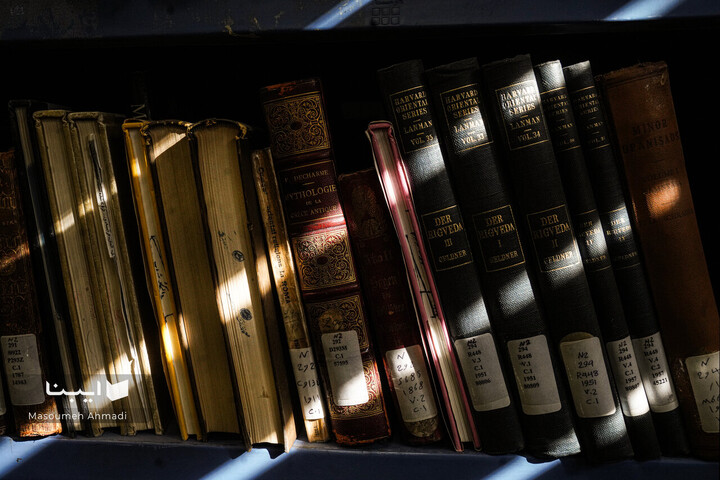 تالار کتاب‌های نفیس دانشکده ادبیات و علوم‌انسانی