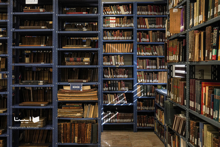 تالار کتاب‌های نفیس دانشکده ادبیات و علوم‌انسانی