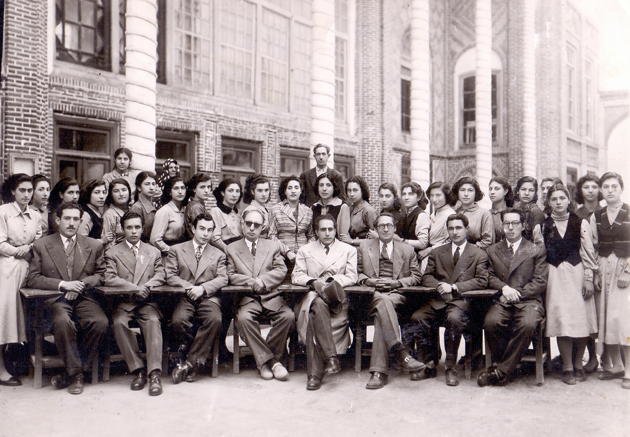 ژاله آموزگار در دبیرستان ایراندخت