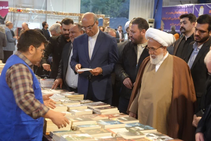 کرمانشاه روی ریل فرهنگ/ نمایشگاه کتاب پس از ۸ سال برگشت