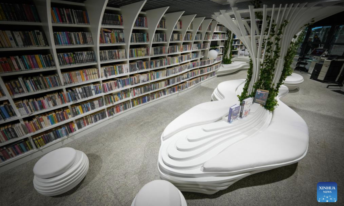 کتابخانه زیرزمینی در قلب متروی ورشو افتتاح شد