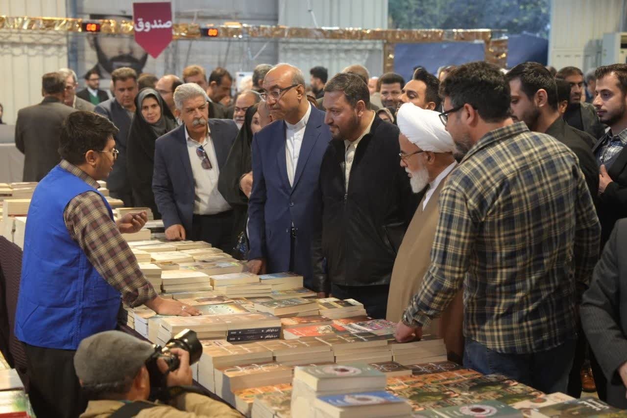 پانزدهمین نمایشگاه استانی کتاب کرمانشاه آغاز به کار کرد