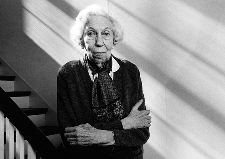 داستان‌نویس‌بودن یودورا ولتی به نقدهایش وزنی منحصربه‌فرد می‌بخشد