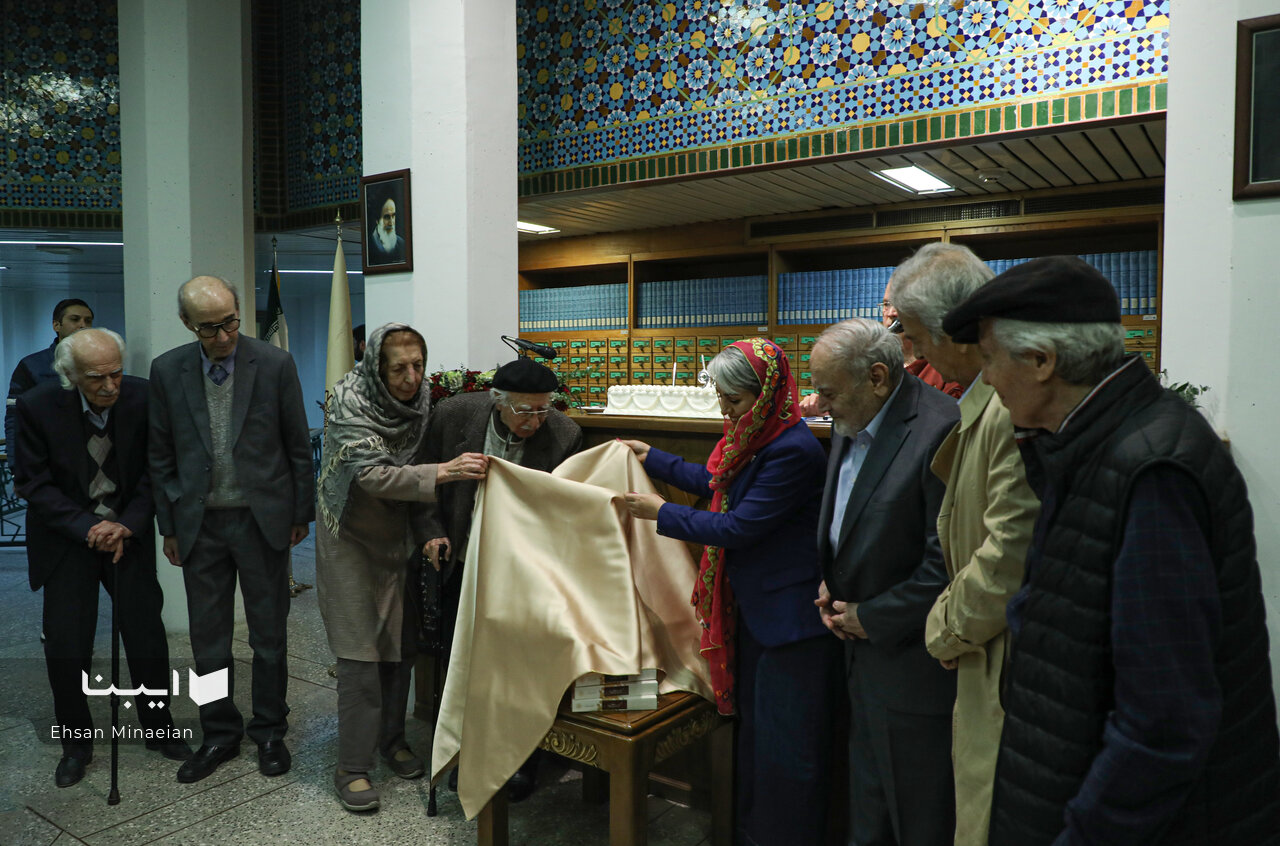 در ۹۸ سالگی هنوز طلبه هستم