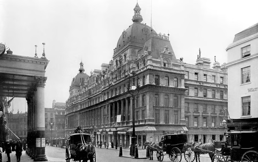 فیلسوفی که به دولت بدبین بود