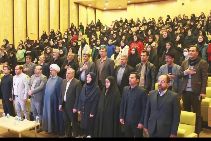 اختتامیه دومین رویداد فرهنگی ـ ادبی «جایزه روح‌الله» در خمین برگزار شد