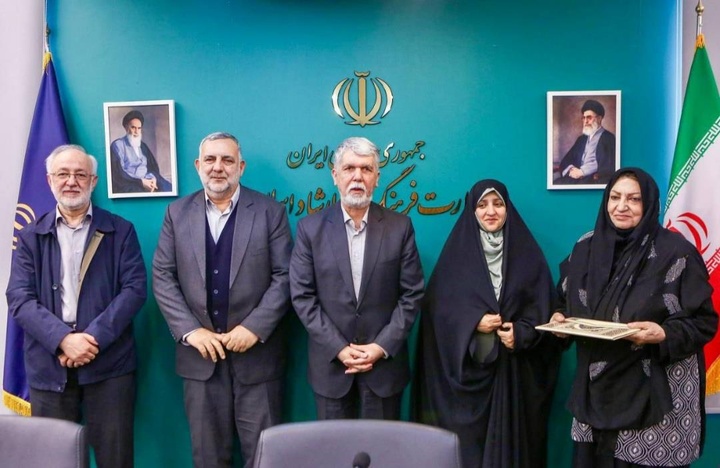 «وطن‌نگاری» به ماندگاری ایران عزیز کمک خواهد کرد