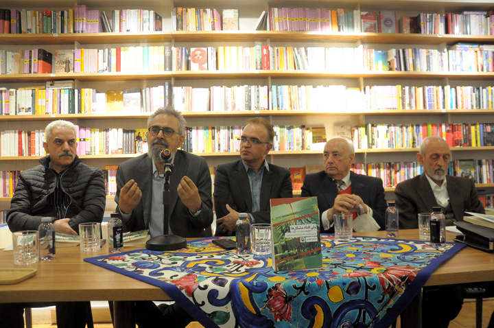 در تاریخ، نه صفر داریم و نه صد