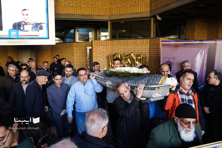 مراسم تشییع پیکر کامران فانی