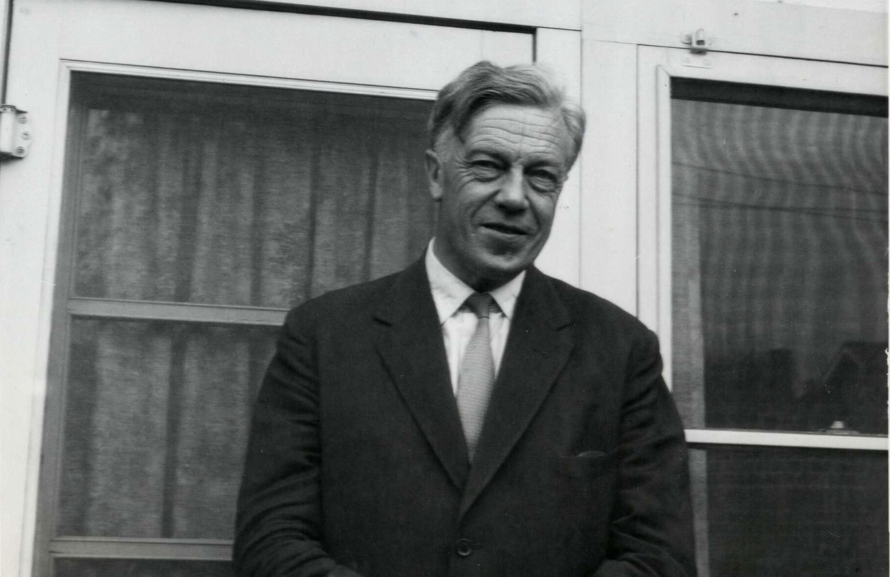 تقاطع گناه، شعر و داستان کارآگاهی در آثار نیکلاس بلیک