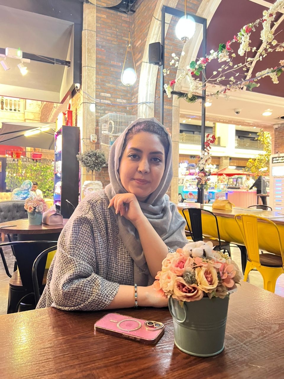 پیتر هو دیویس یک مشاهده‌گر عمیق روان انسان است