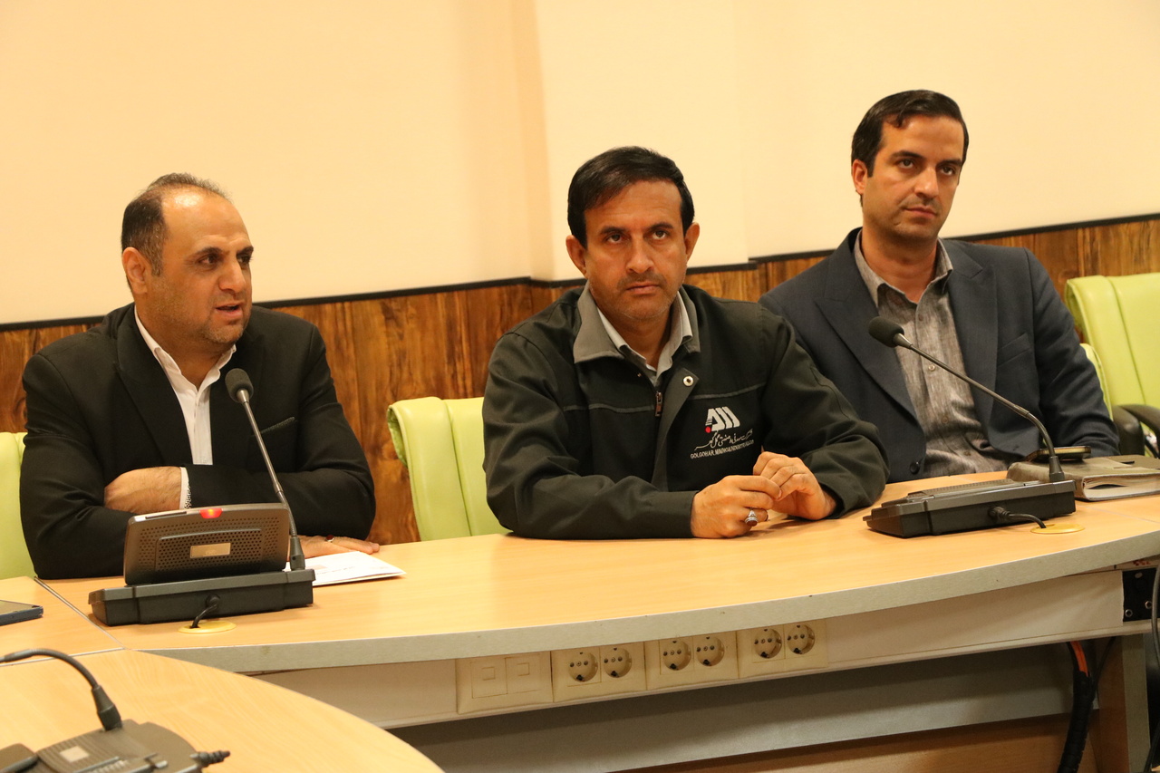 سیرجان میزبان روایتها/ ۹۷ قصهگو به ایستگاه استانی جشنواره قصهگویی رسیدند