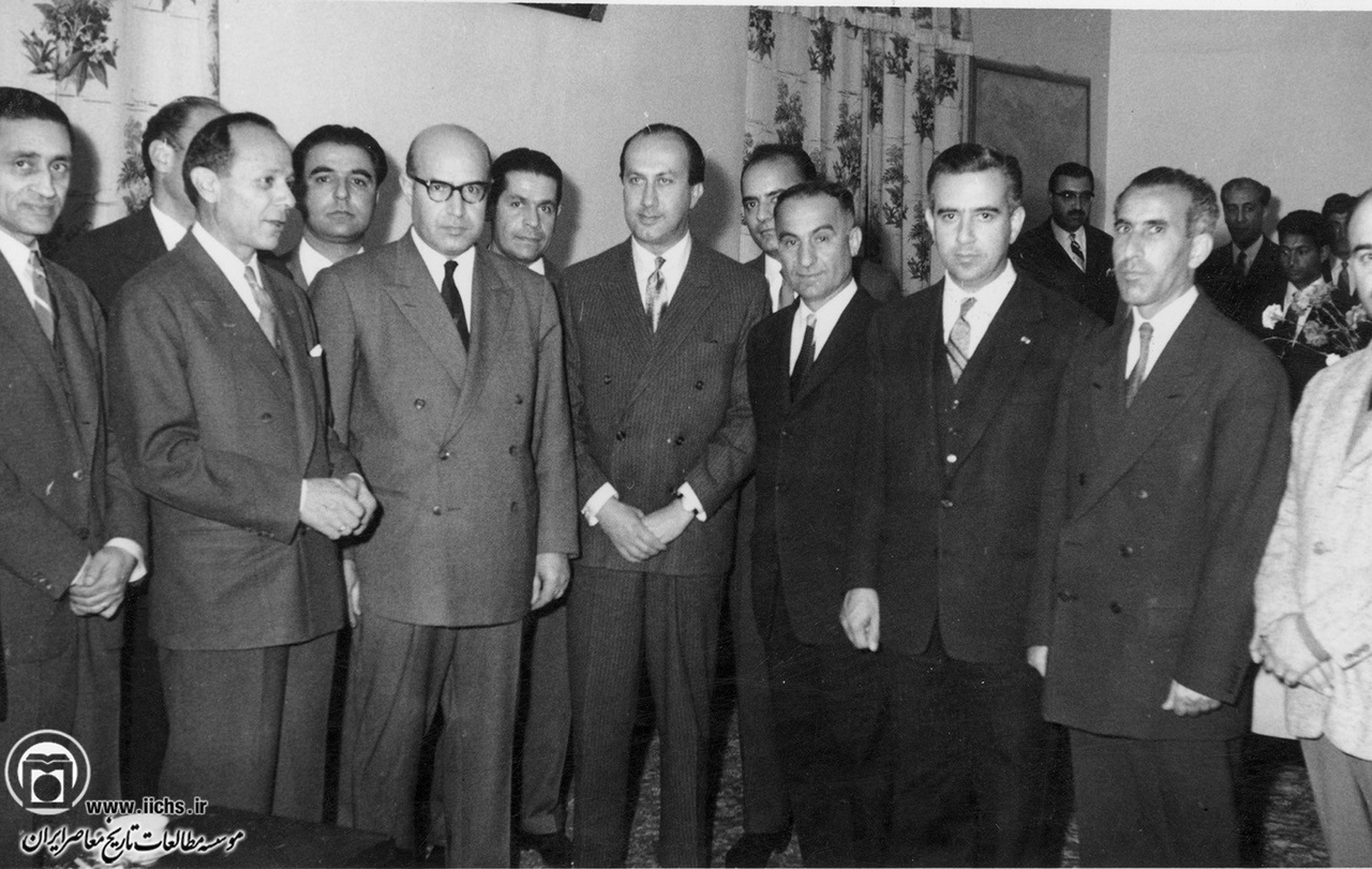 کارگزار موج دوم تجدد آمرانه