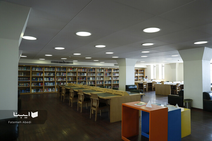 کتابخانه و موزه ملک