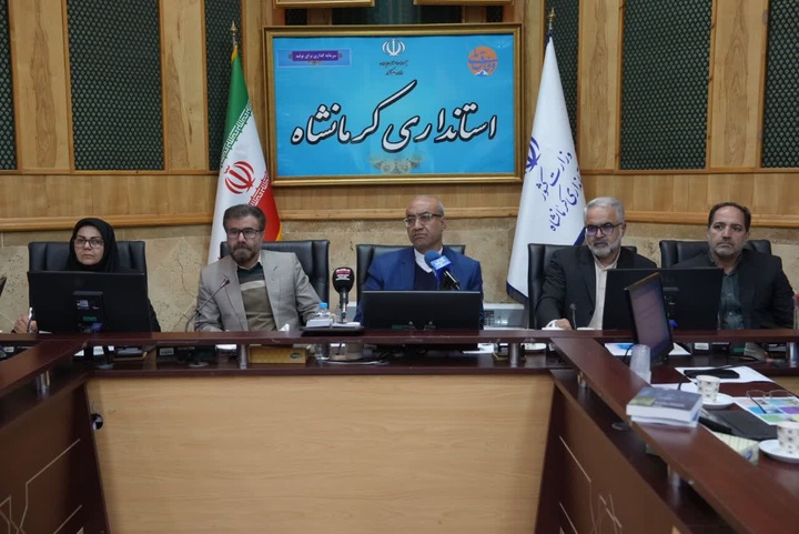 راه‌اندازی استودیو کتاب اقدامی نوآورانه و کم‌هزینه/ کتابخانه مرکزی کرمانشاه مطالبه به‌حق مردم است