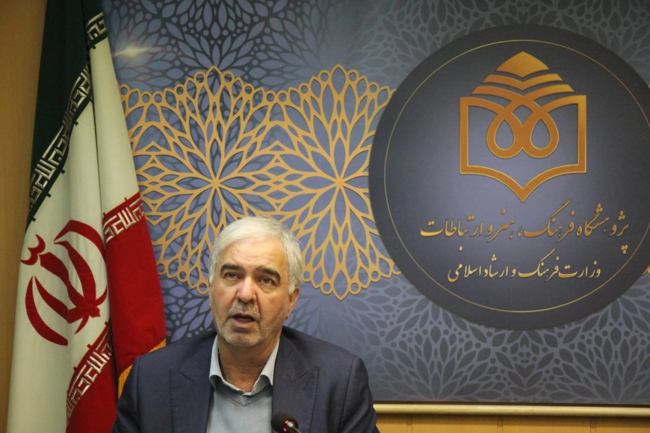 نگاه فورمالیستی به تحقیق اشتباه است