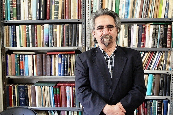 صدوقی‌ سها کتاب زنده است