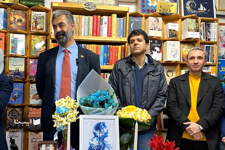 هجده سالگی نشر آموت؛هشت سالگی کتابفروشی آموت