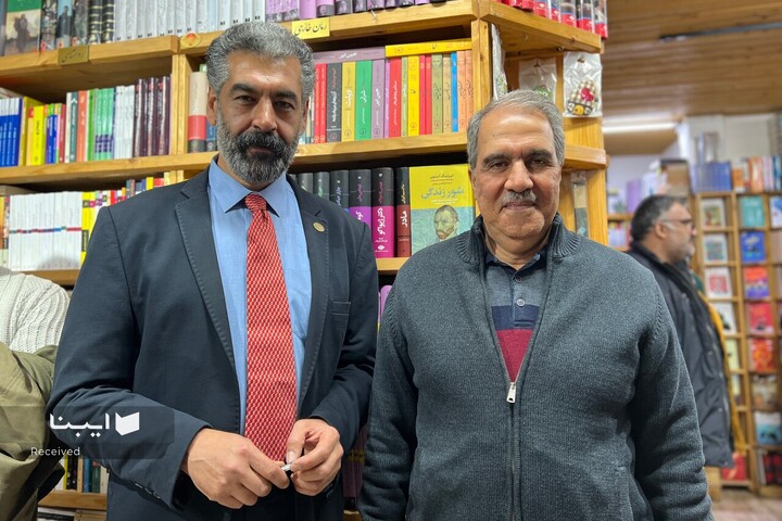 هجده سالگی نشر آموت؛هشت سالگی کتابفروشی آموت