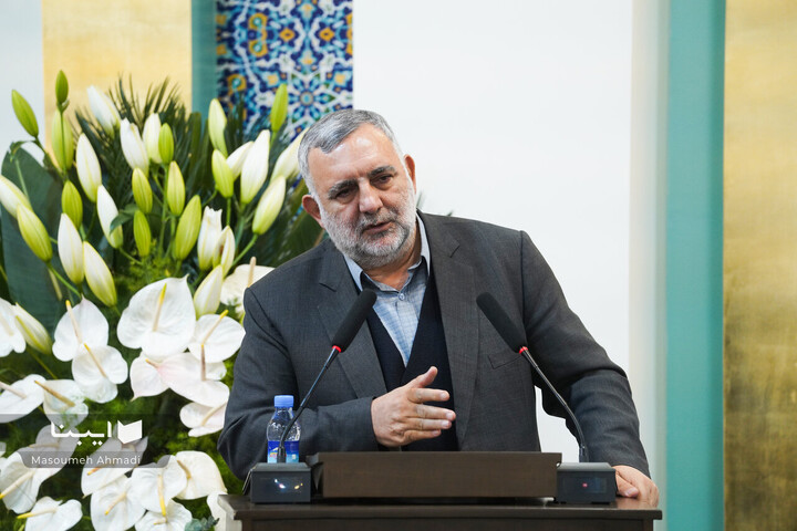 منقبتِ منتقدِ فلسفه