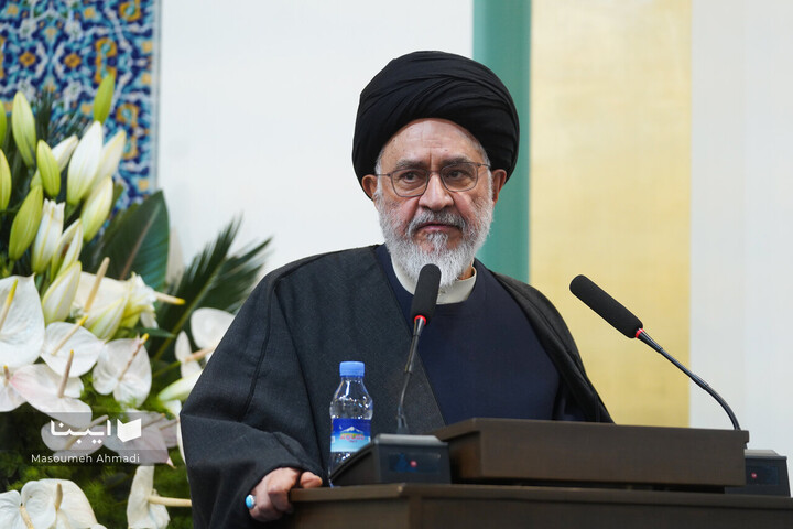 منقبتِ منتقدِ فلسفه