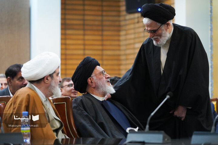 منقبتِ منتقدِ فلسفه