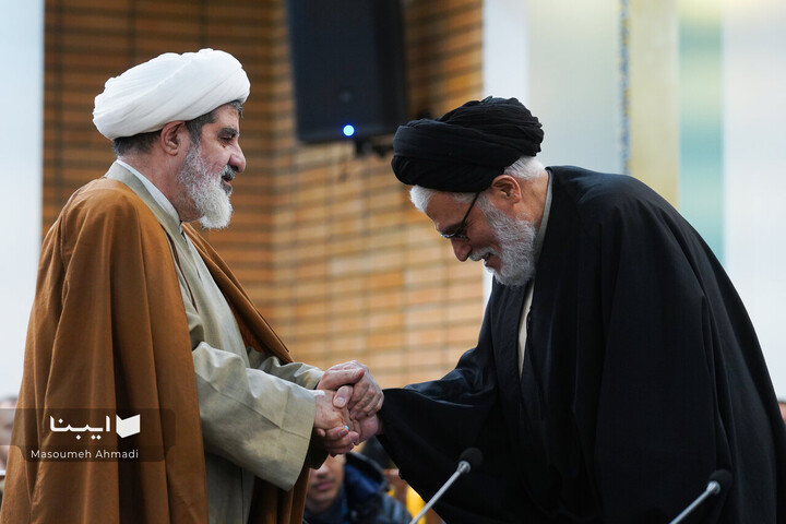 منقبتِ منتقدِ فلسفه