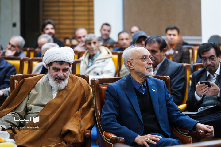 منقبتِ منتقدِ فلسفه