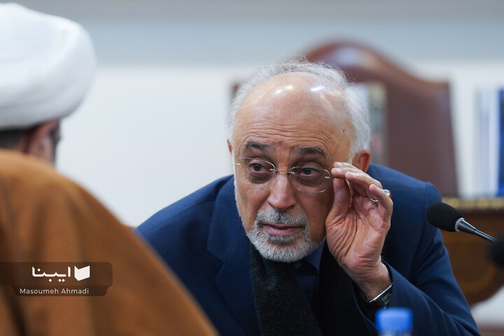 منقبتِ منتقدِ فلسفه