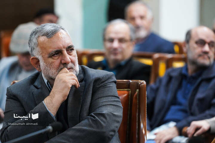 منقبتِ منتقدِ فلسفه