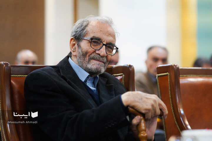 منقبتِ منتقدِ فلسفه