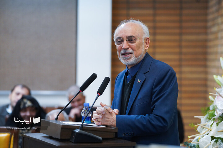 منقبتِ منتقدِ فلسفه